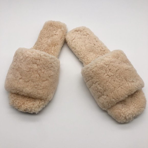 RAYE Shoes - RAYE Faux Fur Shearling Sandal in Natural